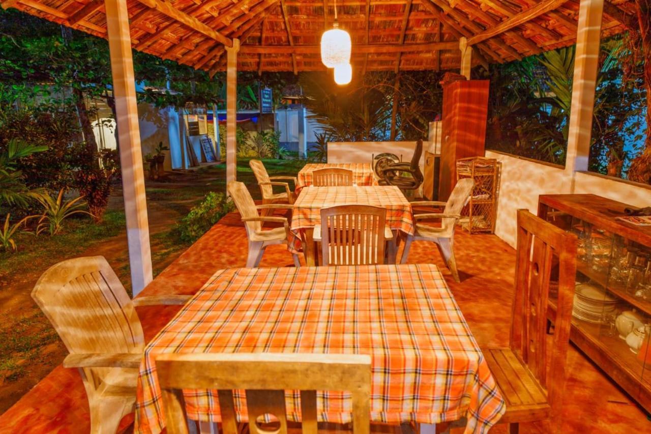 Talalla Ocean Beach Bungalow Матара Экстерьер фото